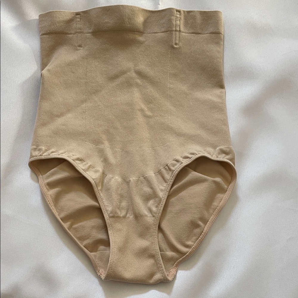 Shapermint Essentials Tummy Control Shorts